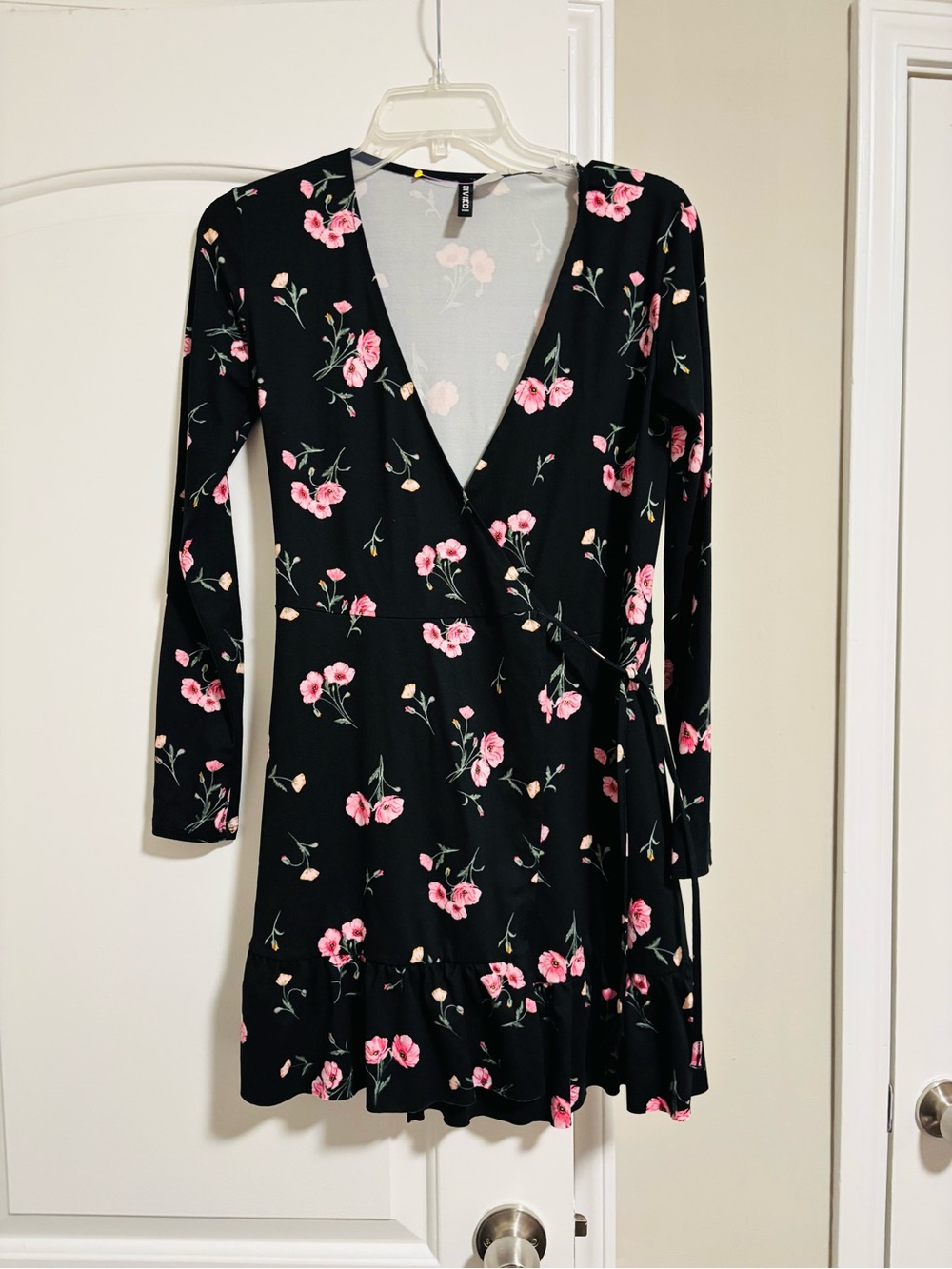 H&M DIVIDED, Women’s Black Floral with Pink Blossoms Wrap Dress, Size Small